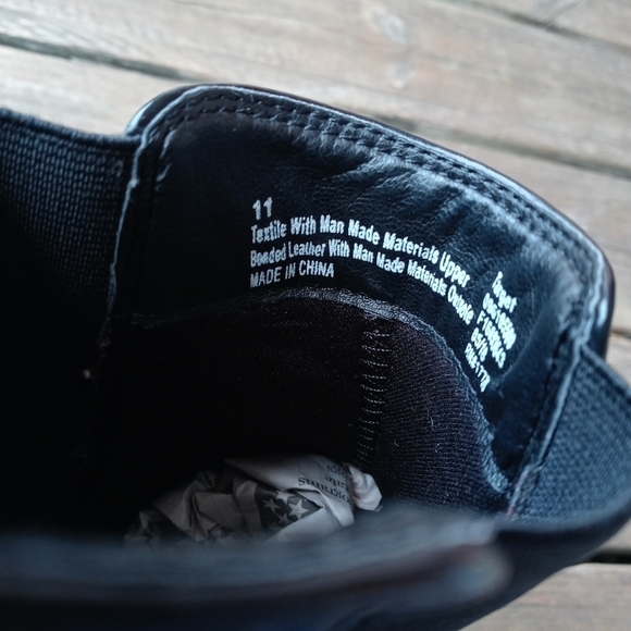 A New Day - Black Pull On 2" Block Heel Black leather Ankle Booties - Size 11 Wo - Picture 7 of 8